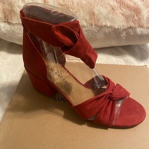 NWT Lucky Brand Xaylah Redwood 8M